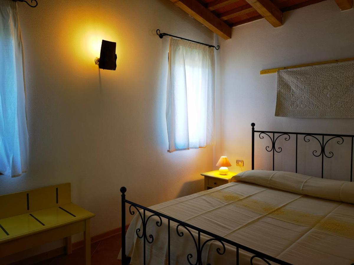 La Corte Degli Ulivi - Albergo Rurale Tresnuraghes Exteriér fotografie