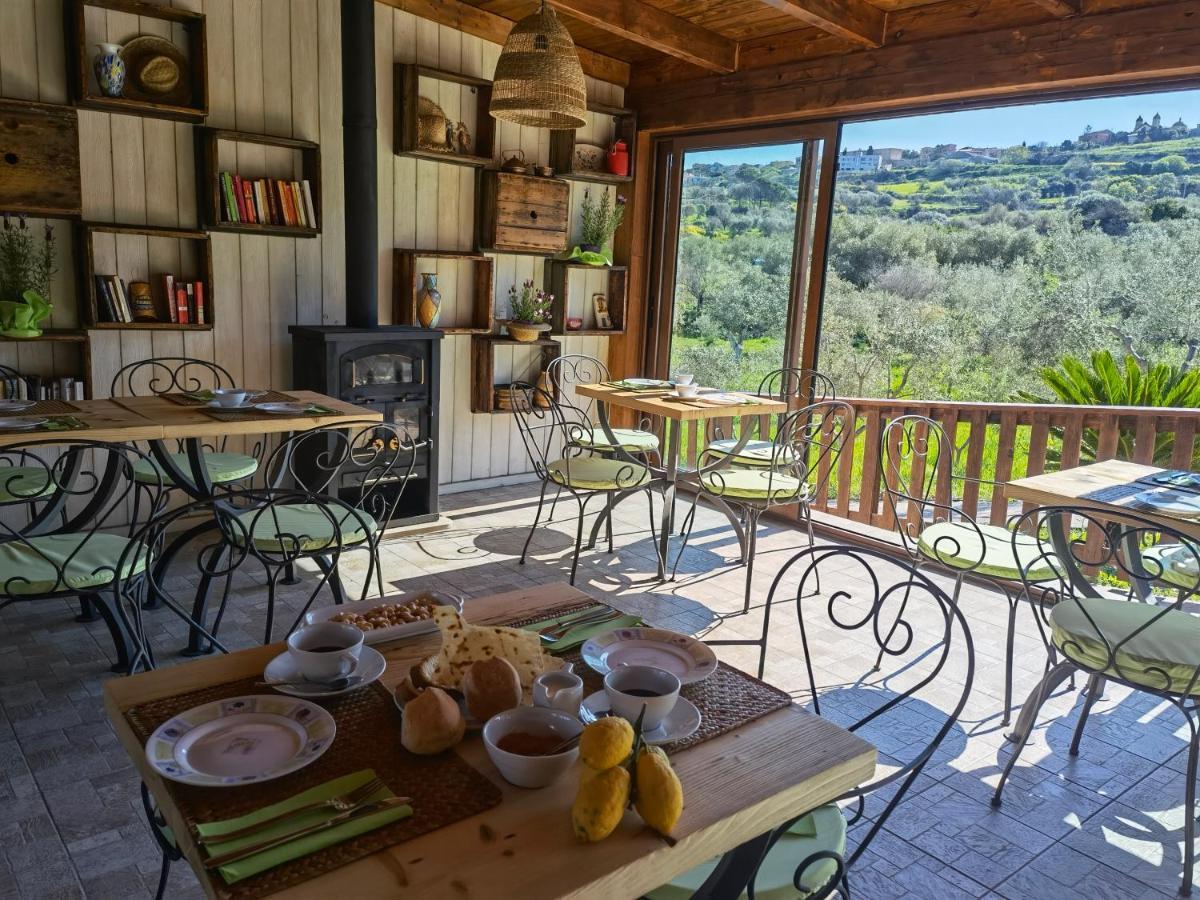 La Corte Degli Ulivi - Albergo Rurale Tresnuraghes Exteriér fotografie