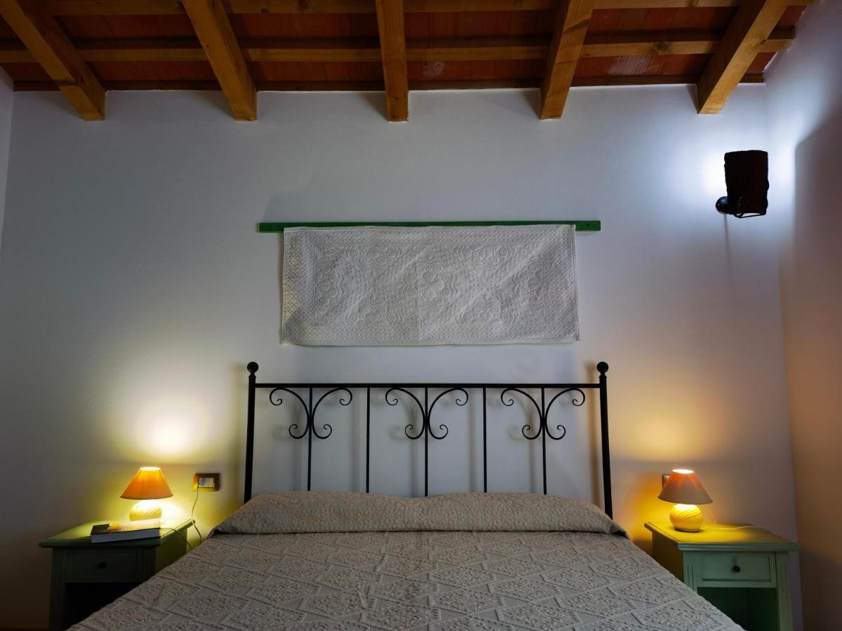 La Corte Degli Ulivi - Albergo Rurale Tresnuraghes Exteriér fotografie